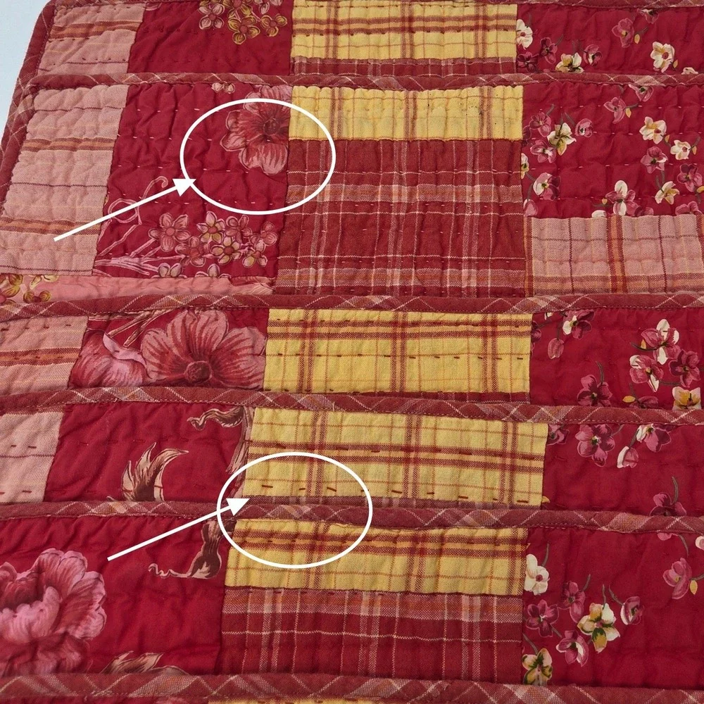 VTG Red Quilted Floral Patchwork Placemats Set of 6 Reversible Farmhouse Decor